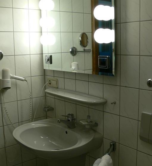 Hotel Zur Germania 9