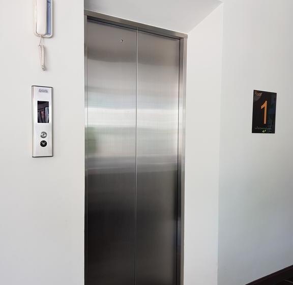 Hotel The Parawood Natrang 11