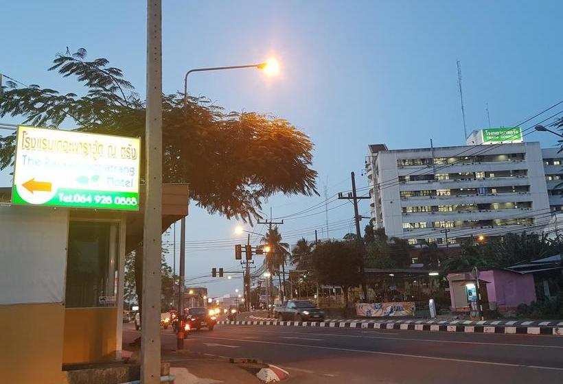 Hotel The Parawood Natrang 12