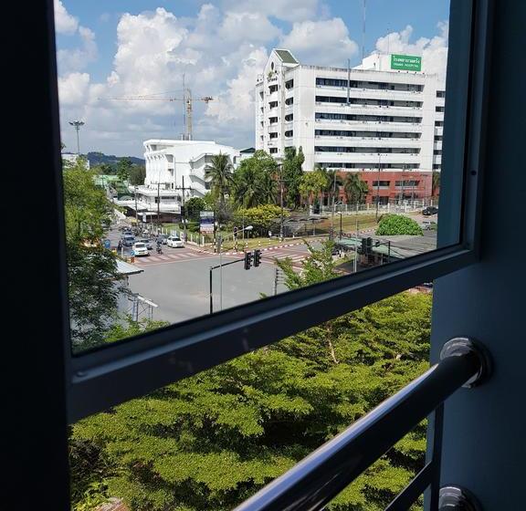 Hotel The Parawood Natrang 13