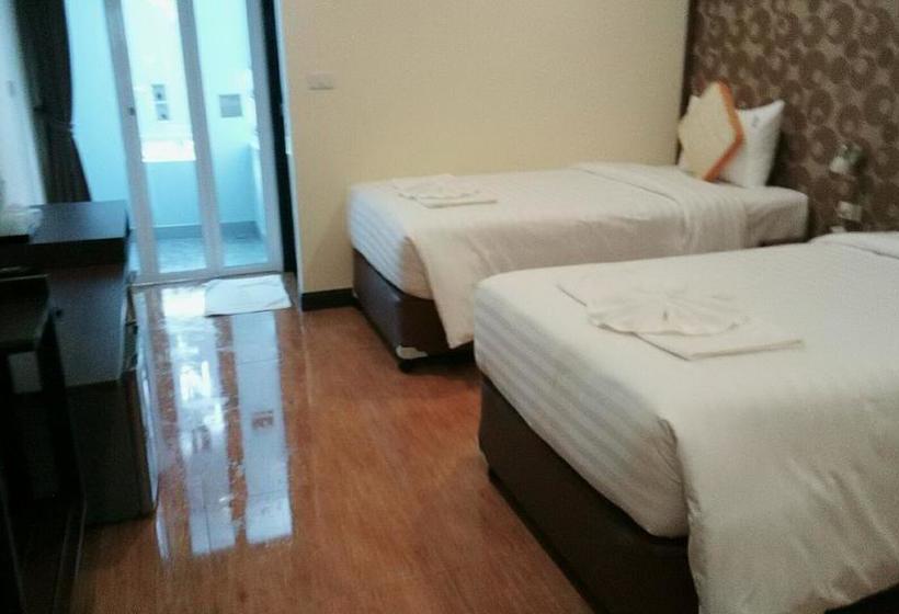 Hotel The Parawood Natrang 14