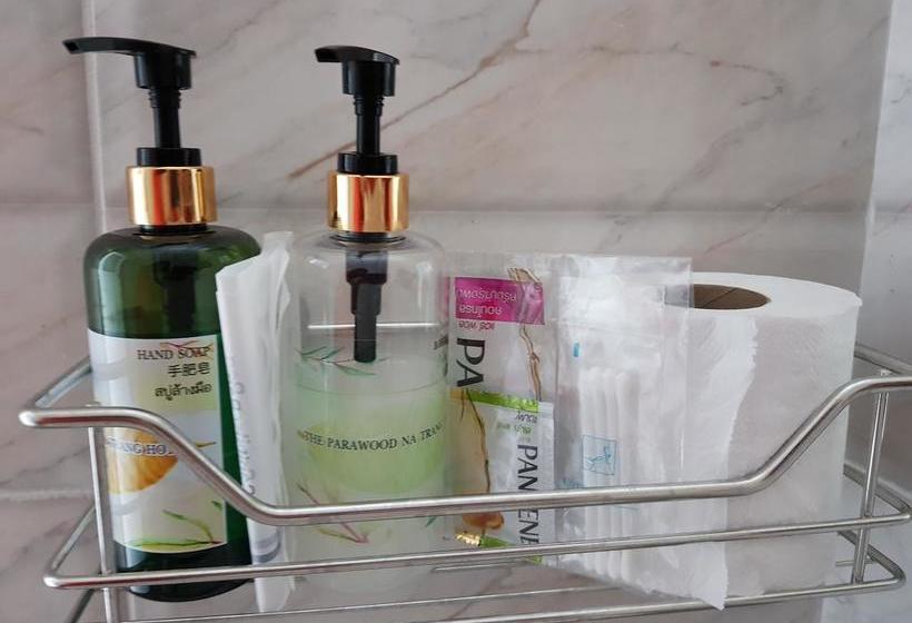 Hotel The Parawood Natrang 18