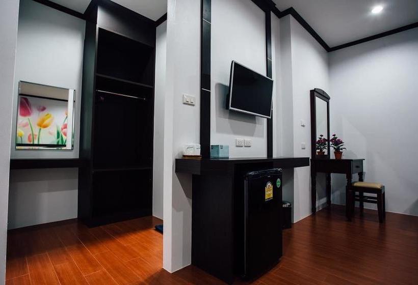 Hotel Blue Orchid Resort 5