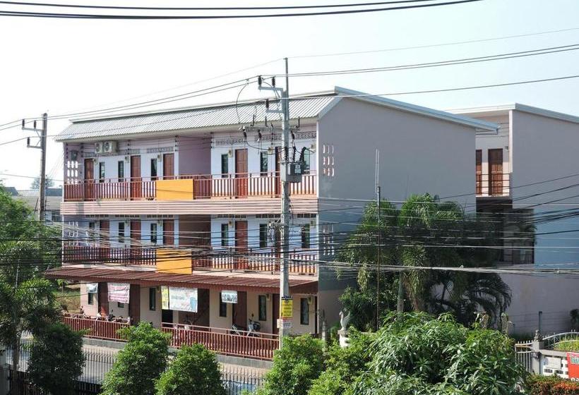 Resort Grand Free Breakfast 1