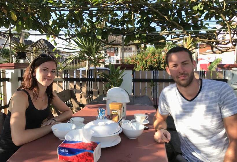 Resort Grand Free Breakfast 10