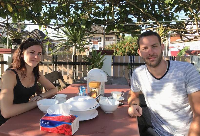 Resort Grand Free Breakfast 8