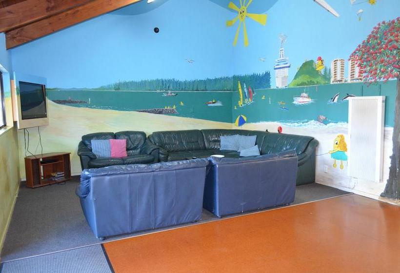 Bell Lodge Motel & Backpackers Hostel 1