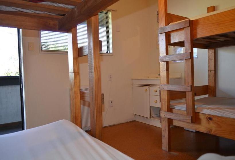 Bell Lodge Motel & Backpackers Hostel 6