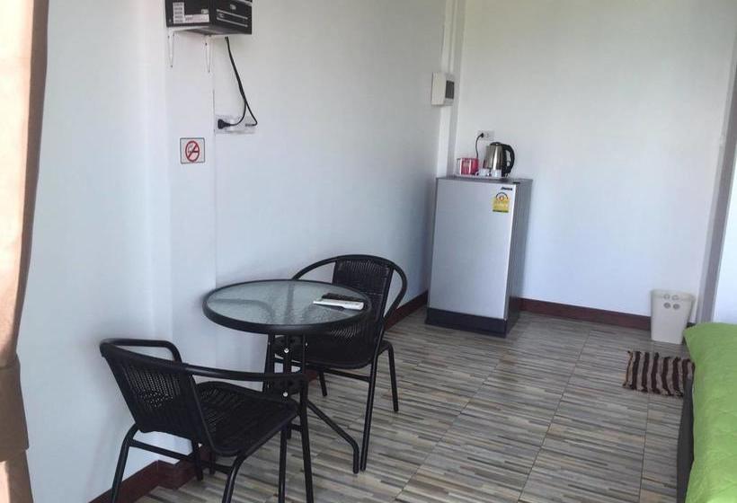 Resort Neutron Bungalow 13