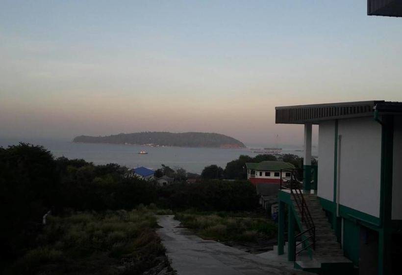 Resort Neutron Bungalow 16