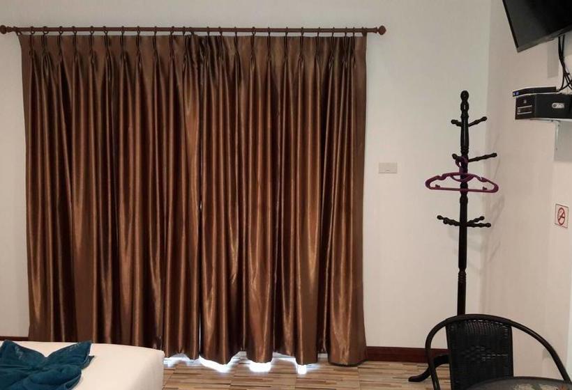 Resort Neutron Bungalow 17