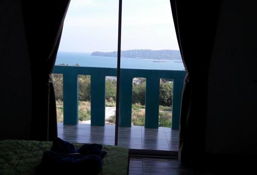 Resort Neutron Bungalow 18