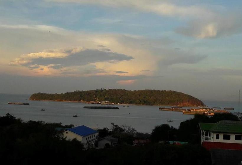 Resort Neutron Bungalow 9