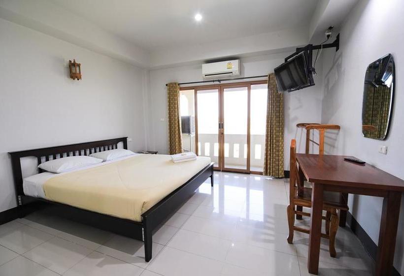 Hotel Amornsukhothai 10