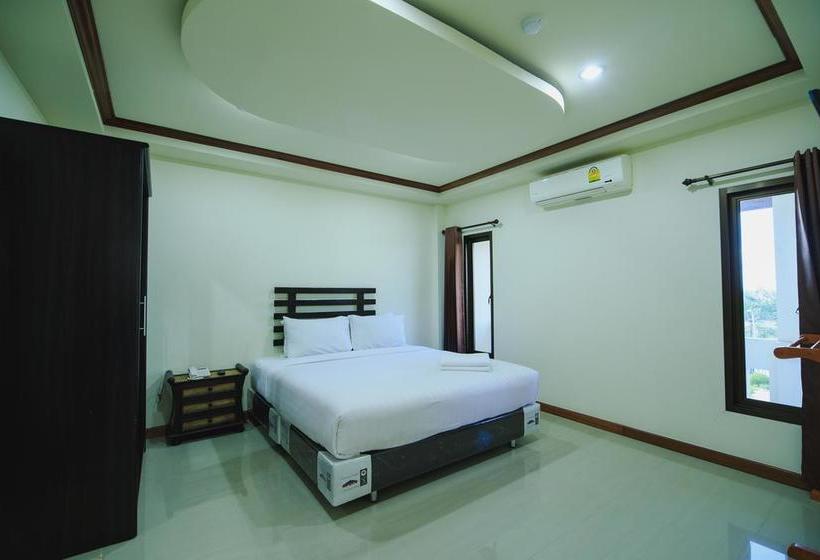 Hotel Amornsukhothai 18