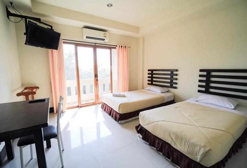 Hotel Amornsukhothai 8