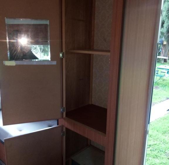 Bed and Breakfast Soc Retreat 11