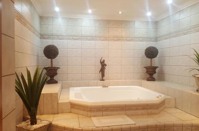 Hotel Summer Place 11