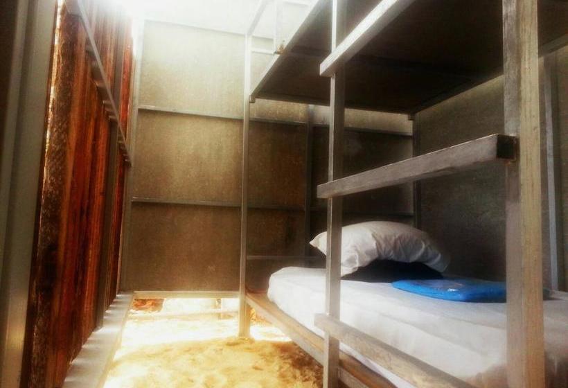 Sea Camp Hostel Koh Ngai