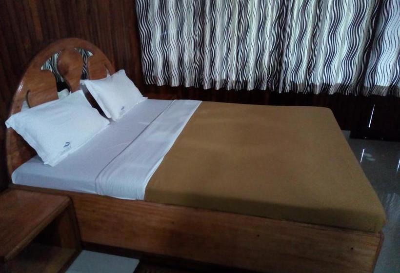 Hotel River Rock Homestay 10