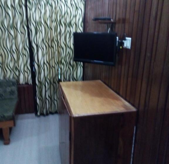 Hotel River Rock Homestay 16