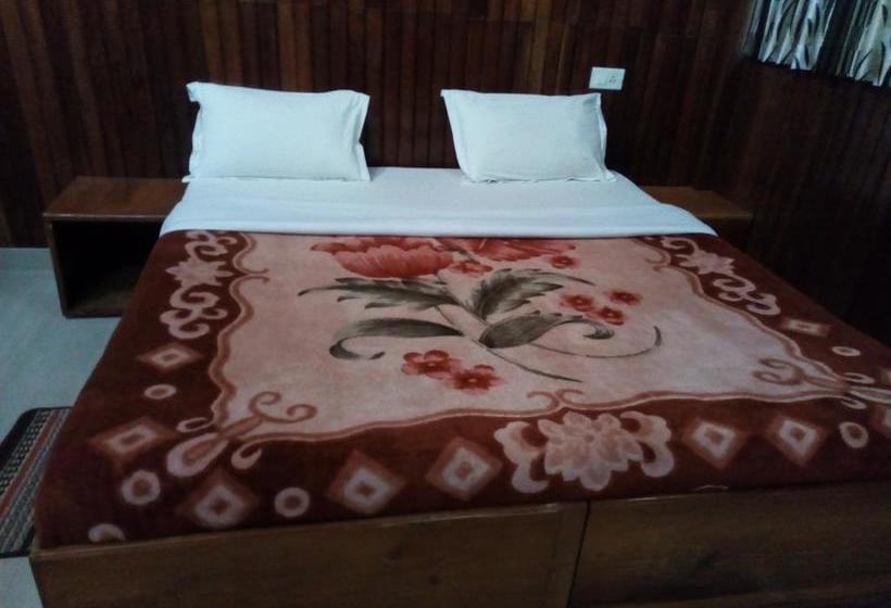 Hotel River Rock Homestay 19