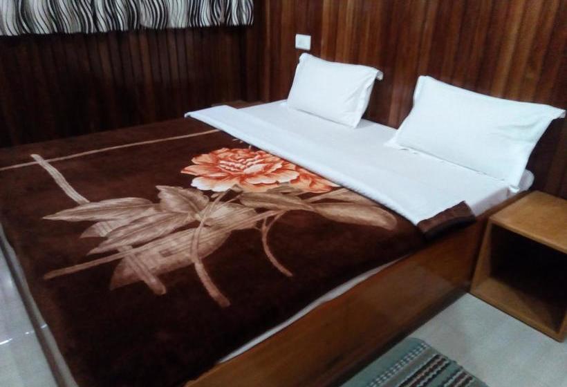 Hotel River Rock Homestay 2