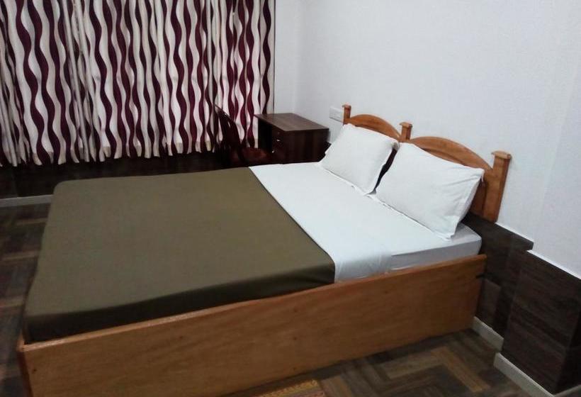 Hotel River Rock Homestay 3