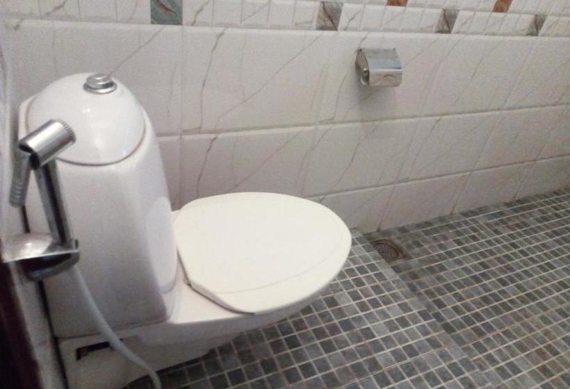 Hotel River Rock Homestay 4