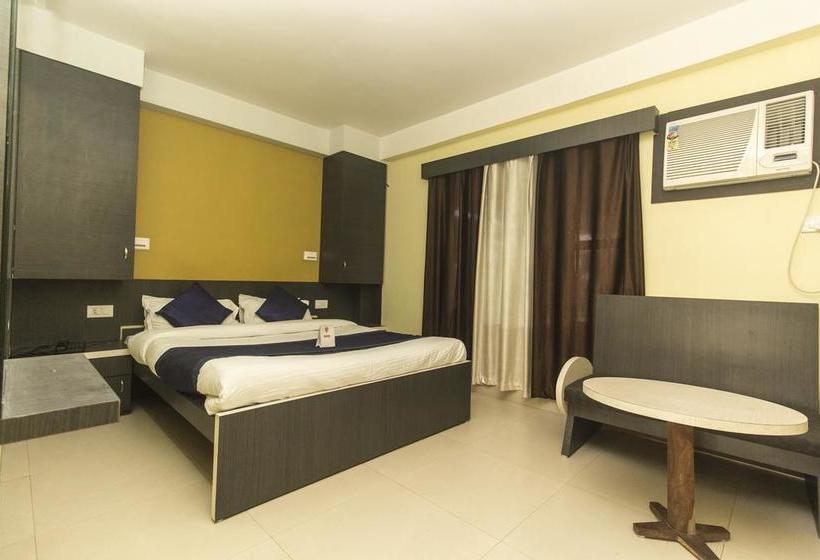 Oyo 10696 Hotel Jagat 14