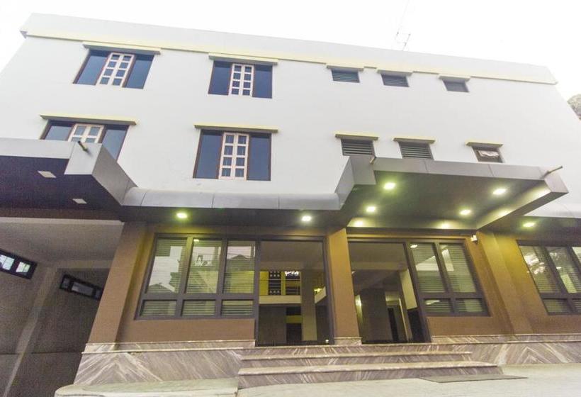 Oyo 10696 Hotel Jagat 20