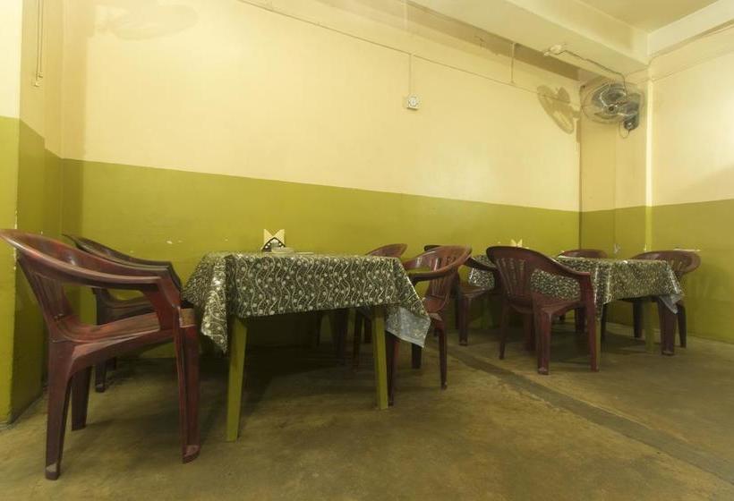 Oyo 10696 Hotel Jagat 6