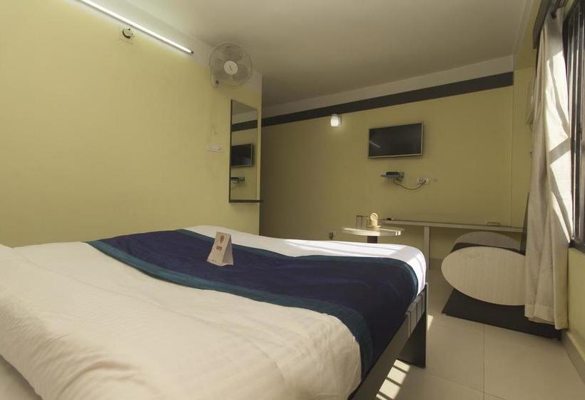 Oyo 10696 Hotel Jagat 9