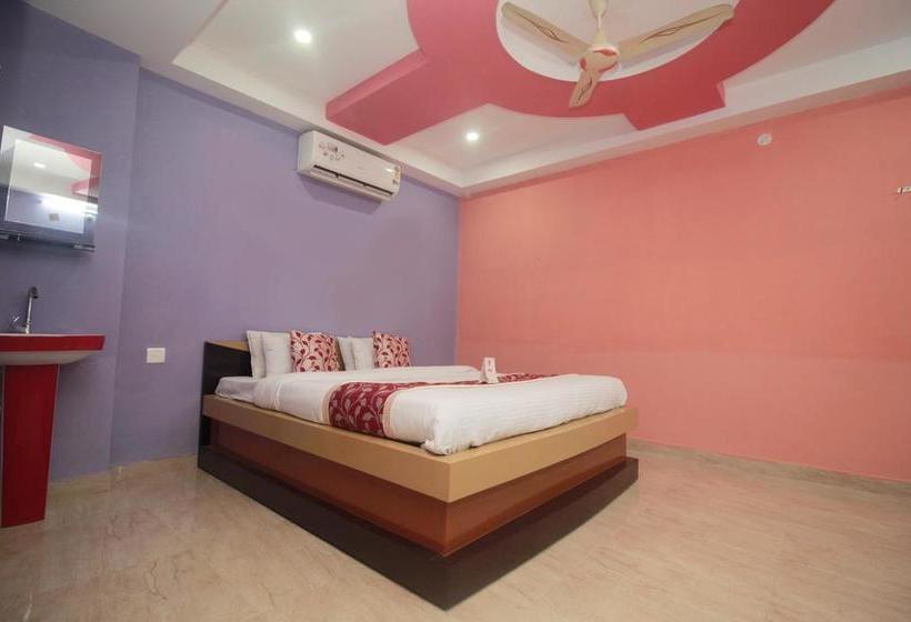 Hotel Oyo 10462 Smriti Guest House 10