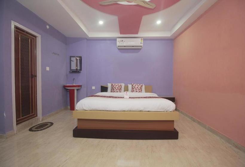 Hotel Oyo 10462 Smriti Guest House 2