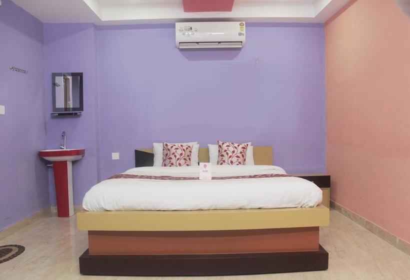 Hotel Oyo 10462 Smriti Guest House 4