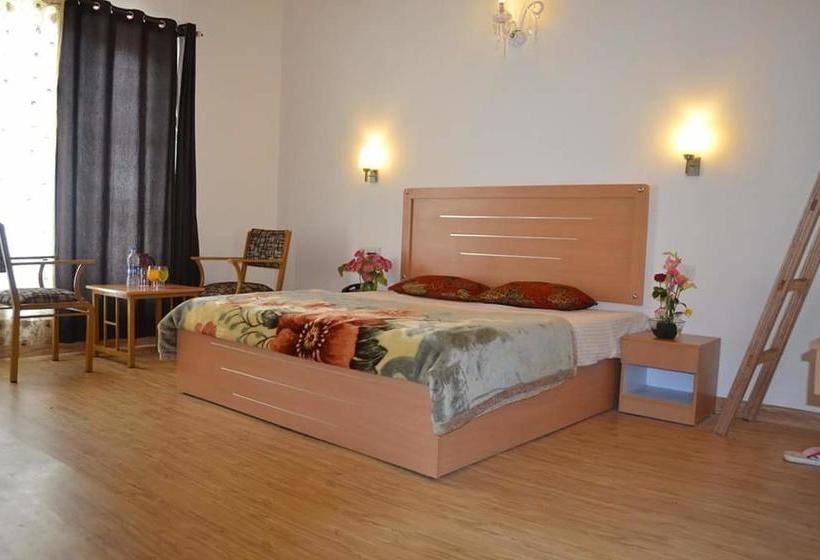 V Resorts Apple Croft Cottage 6