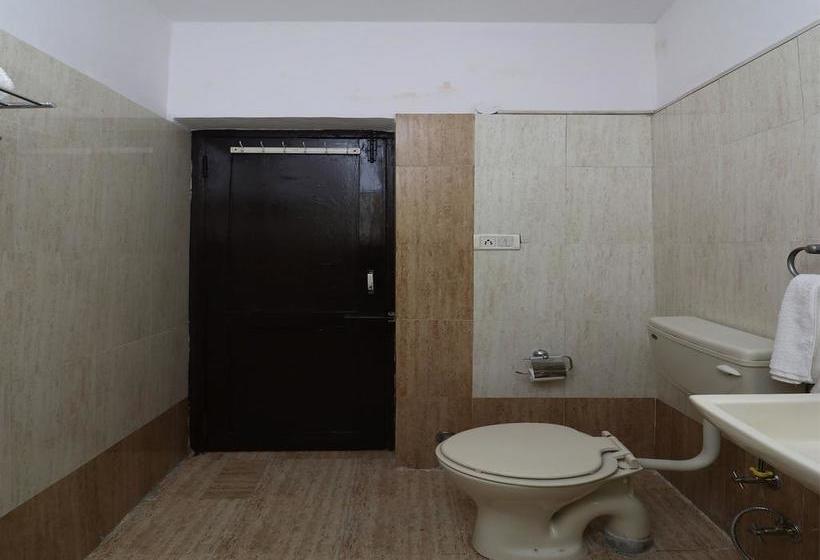 Hotel Oyo 10661 Dsr Classic 15