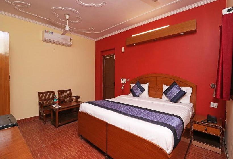 Hotel Oyo 10661 Dsr Classic 16