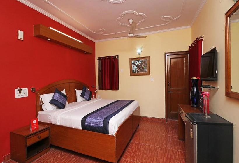 Hotel Oyo 10661 Dsr Classic 17