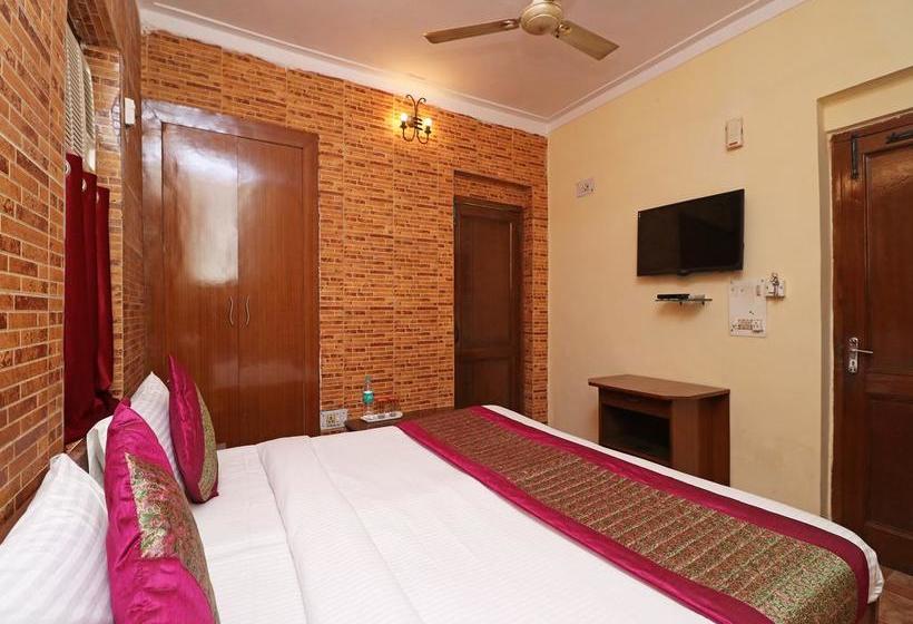 Hotel Oyo 10661 Dsr Classic 2