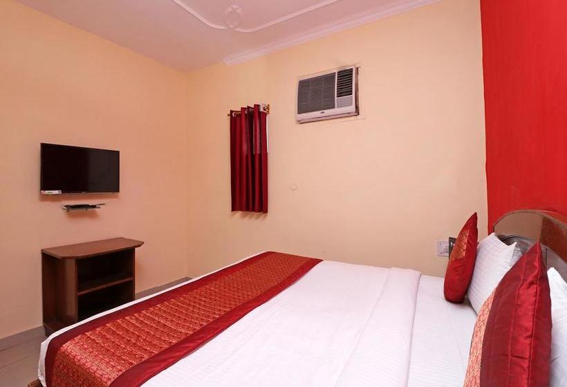 Hotel Oyo 10661 Dsr Classic 8