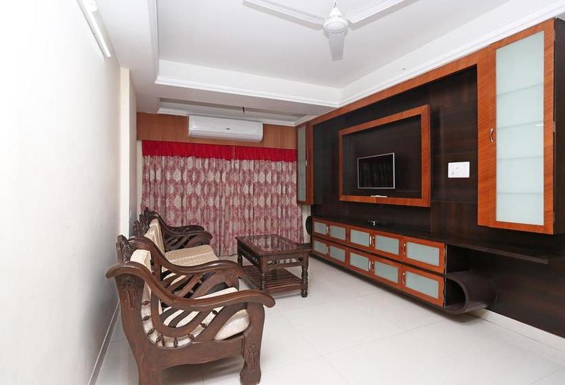 Oyo 10263 Hotel Grand Nishat 11