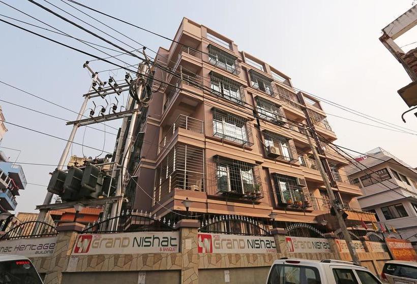 Oyo 10263 Hotel Grand Nishat 15