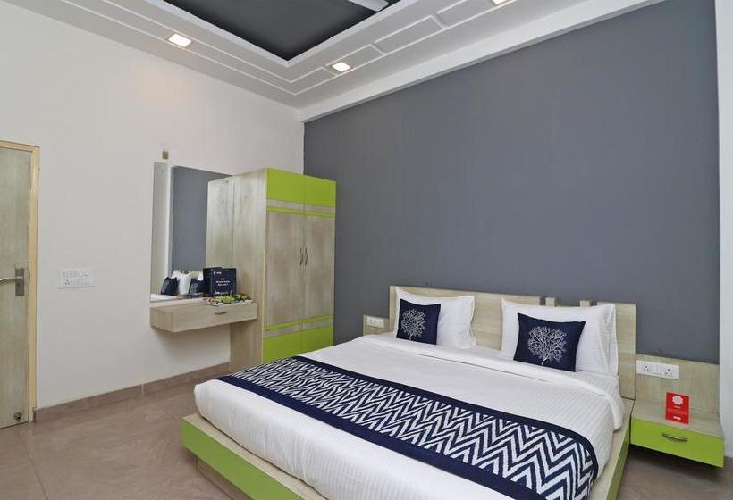 Oyo 10668 Hotel Viditva 3 Noida