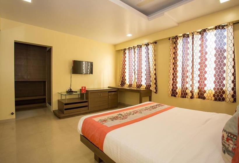 Oyo 10679 Hotel Nanashree Executive 8