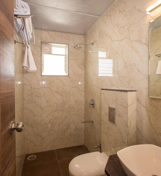 Oyo 10939 Hotel Sangam 15