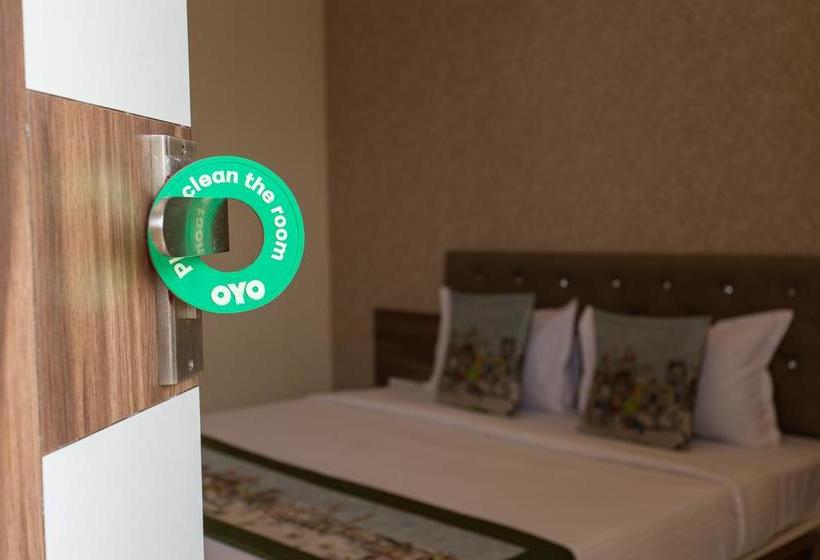 Oyo 10939 Hotel Sangam 9