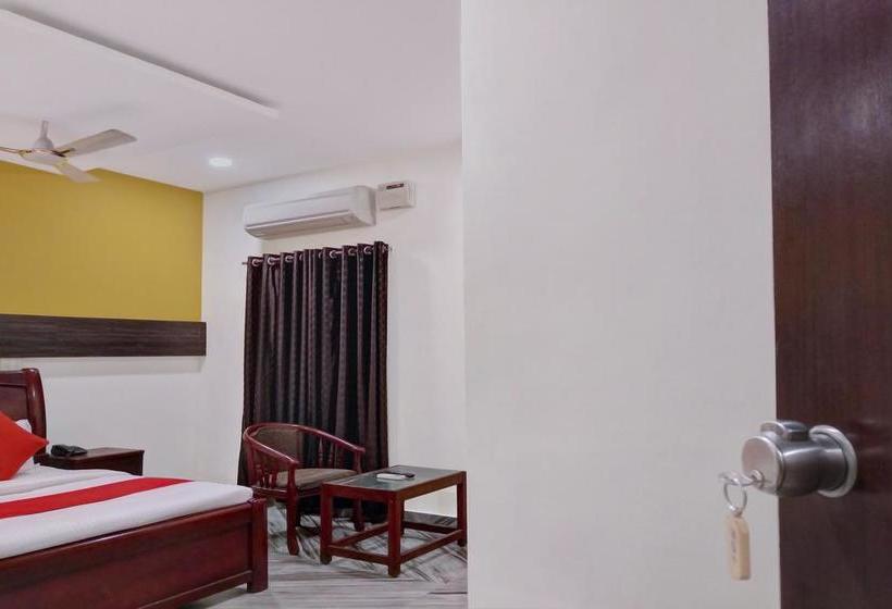 Oyo 10272 Hotel Ruma 17