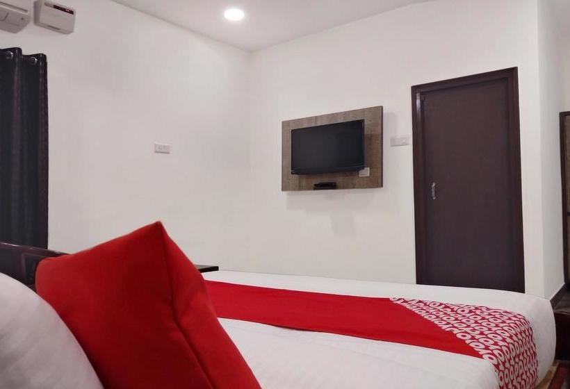 Oyo 10272 Hotel Ruma 19